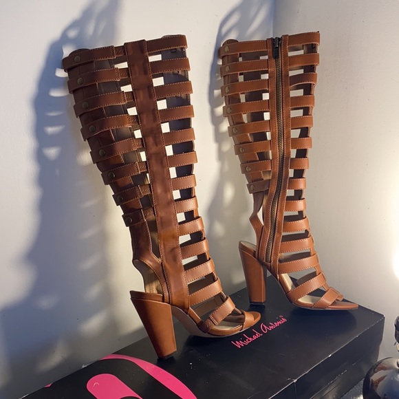 Kiniko cognac uptown knees gladiator sandals. - Picture 4 of 7